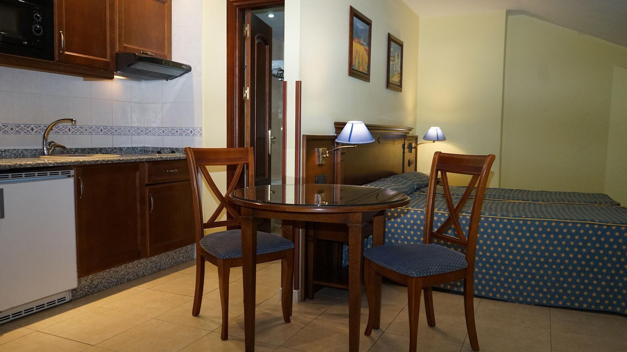 โฮเต็ล วิสตามาร์ Apartment เบนัลมาเดนา ภายนอก รูปภาพ