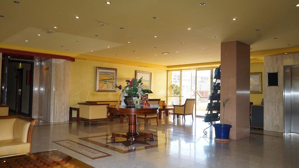 โฮเต็ล วิสตามาร์ Apartment เบนัลมาเดนา ภายนอก รูปภาพ