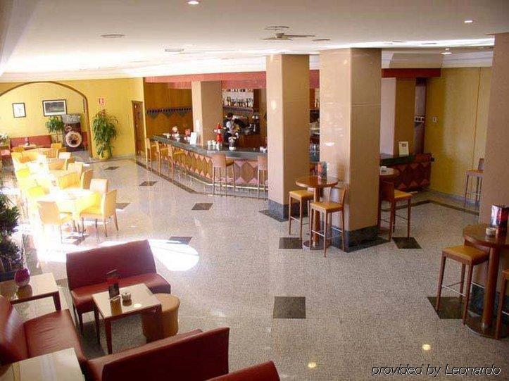 โฮเต็ล วิสตามาร์ Apartment เบนัลมาเดนา ร้านอาหาร รูปภาพ